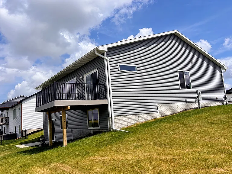 2302 N 8th Ave E — Photo 19