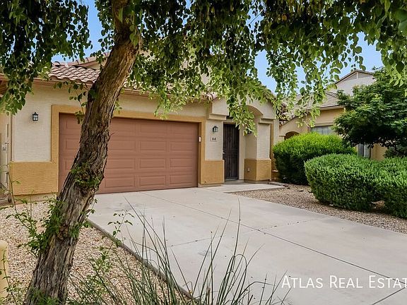 3rd image of 868 W Vineyard Plains Dr
