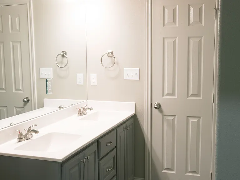 8420 Cambridge Rd #105 — Photo 8