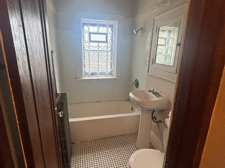 5823 W Appleton Ave #6 — Photo 7