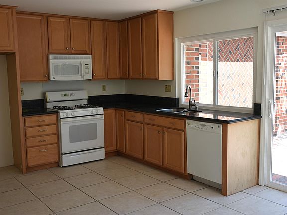 5th image of 22954 Mulberry Glen Dr