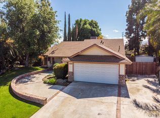 9009 Andrieu Ct, Bakersfield, CA 93311