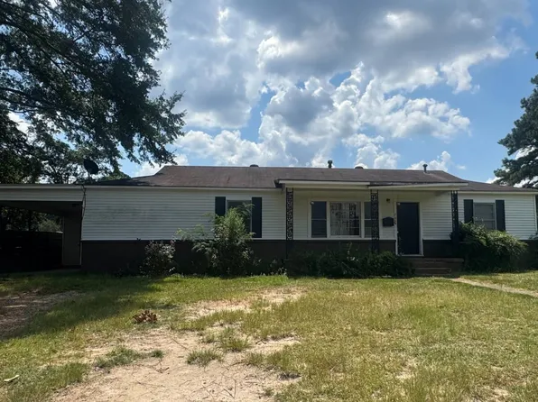 208 College Vw, Magnolia, AR 71753