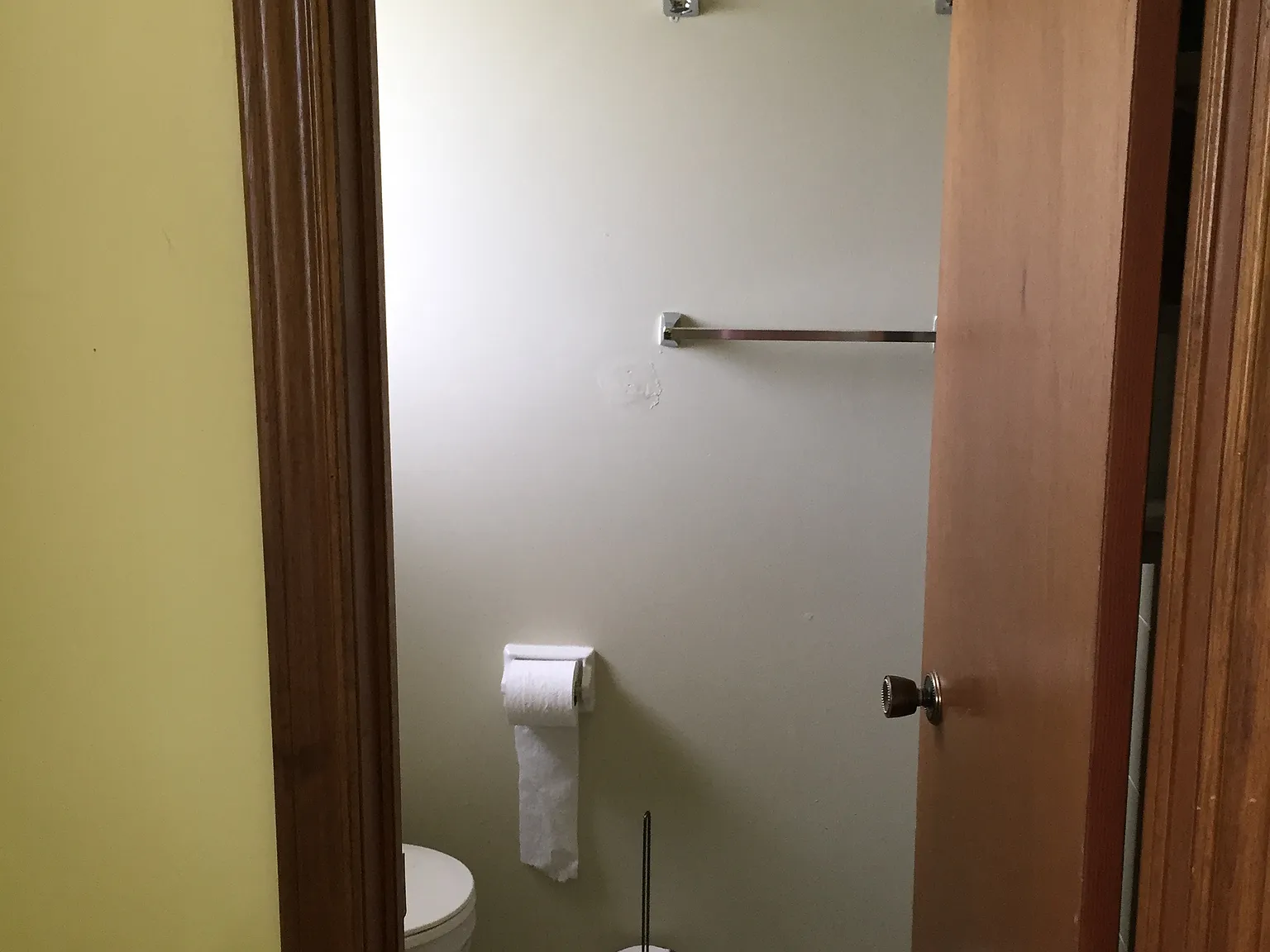6 bed, 3100 sqft, $900 — Photo 2