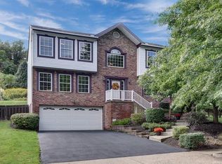 123 Hazelwood Dr, Cranberry Township, PA 16066