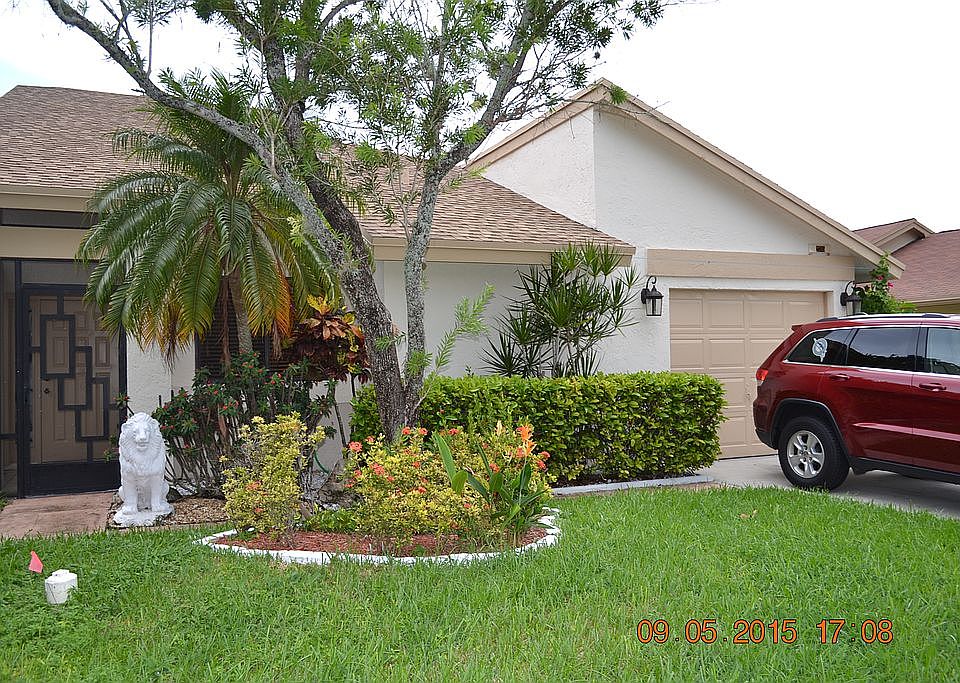 1st image of 2715 NW 15th St