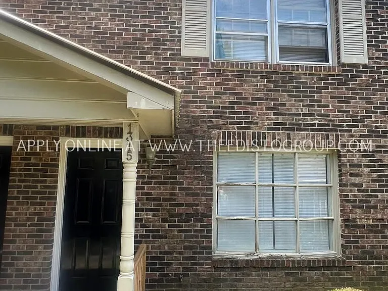 1303-1323 Williamsburg Ct — Photo 3