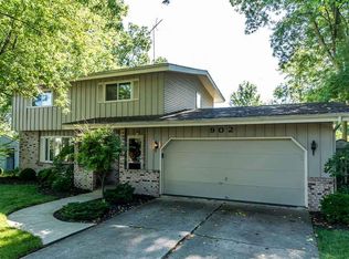 902 Allison Blvd, Auburn, IN 46706