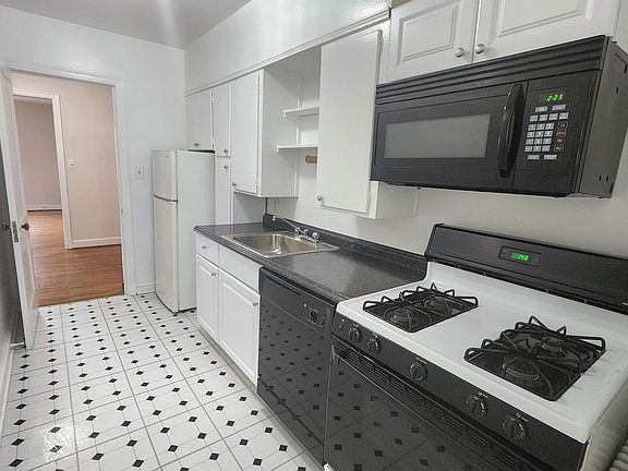 4th image of 4515 Avondale St APT 3