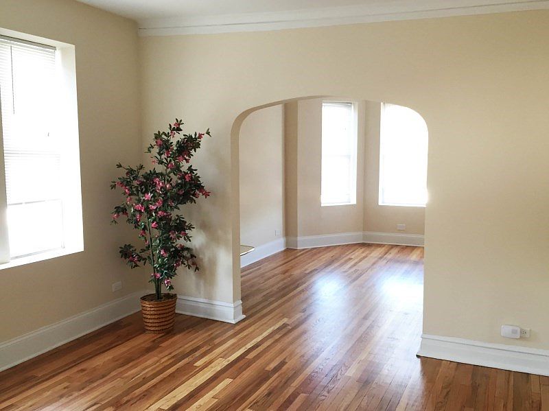 1st image of 1105 S Richmond St APT 1