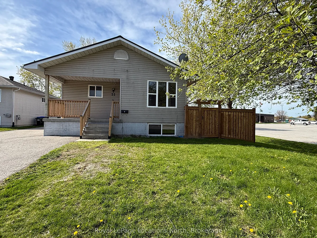Building Photo - 51 Raglan St #UPPER