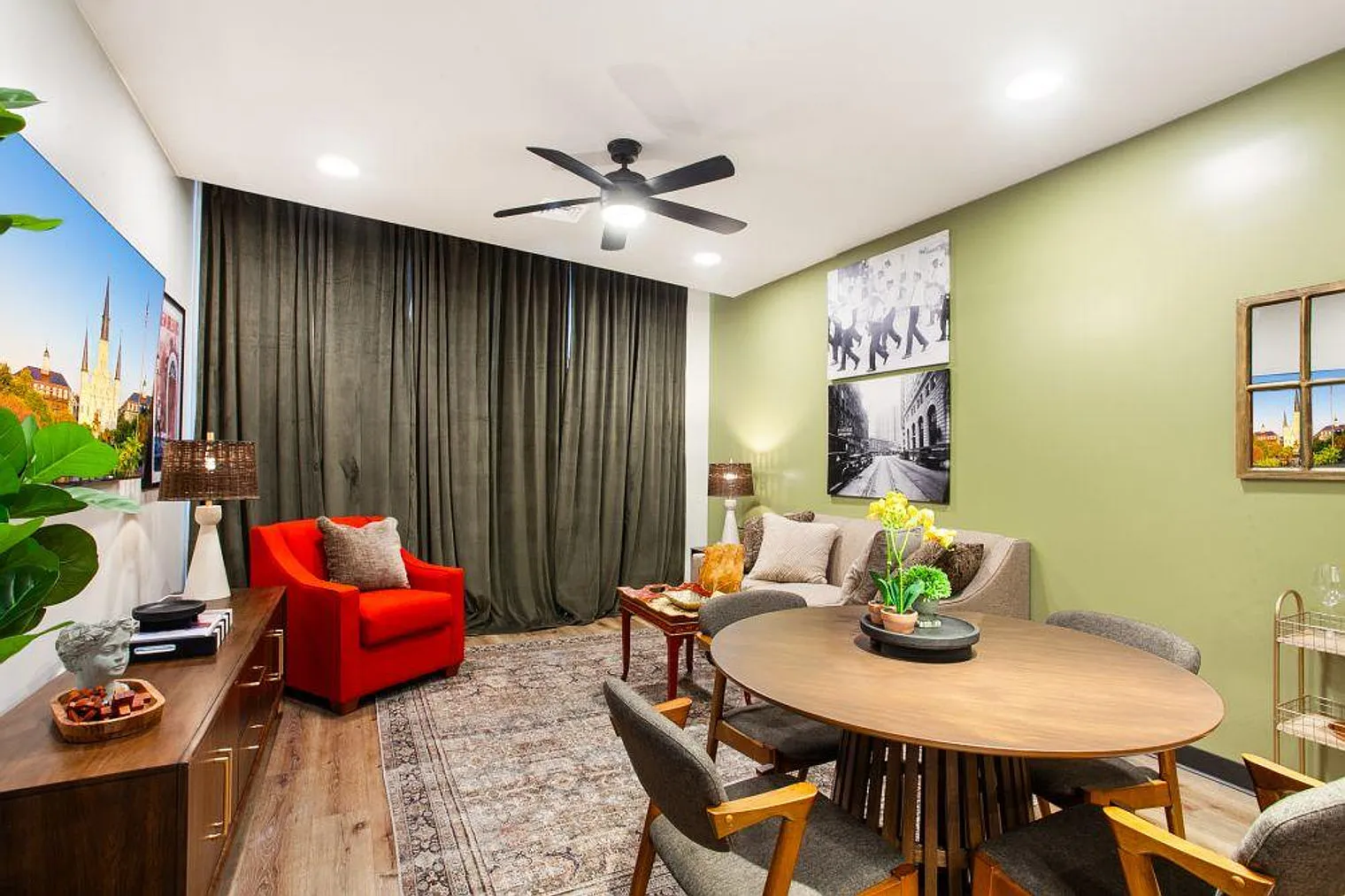 2 bed, 1.0 bath, 904 sqft, $6,123 — Photo 2