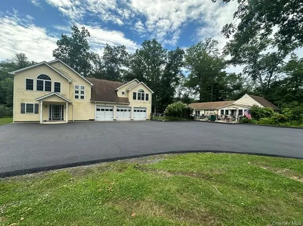 1055 Bruynswick Rd, Gardiner, NY 12525