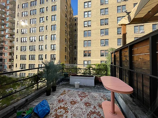 Rented by Meraki Realty LLC | media 12