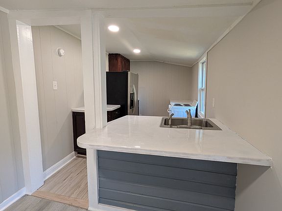 3rd image of 110 Dye St