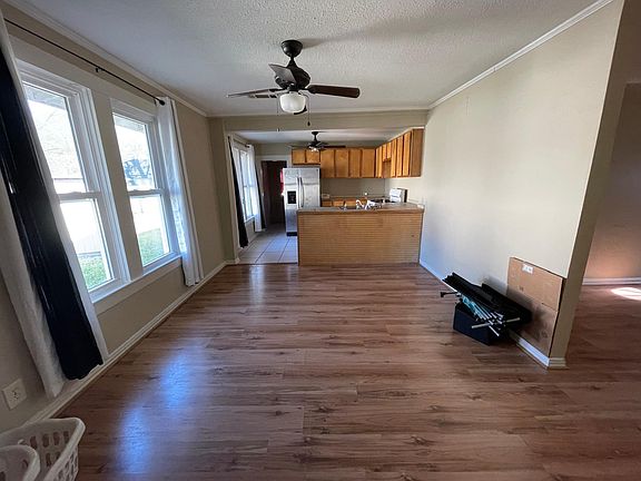 5th image of 101 Olive St