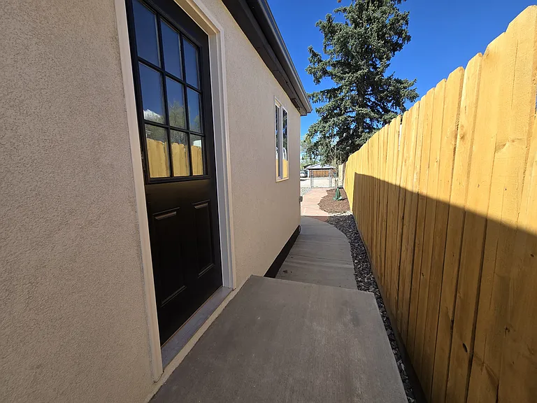 738 E Fountain Blvd #B — Photo 2