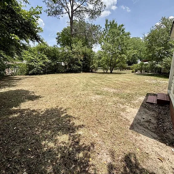 330 Richmond Dr — Photo 18