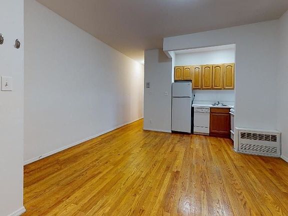 4th image of 222 E 87th St APT 2C