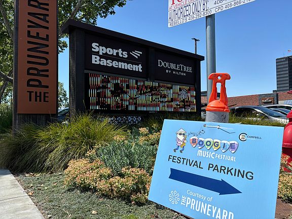 One Block to the Pruneyard!