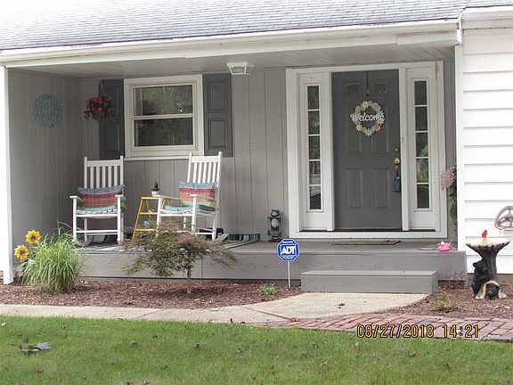 2nd image of 3002 Calumet Ave