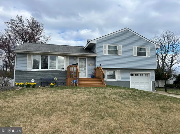 1303 Salem Rd, Burlington, NJ 08016