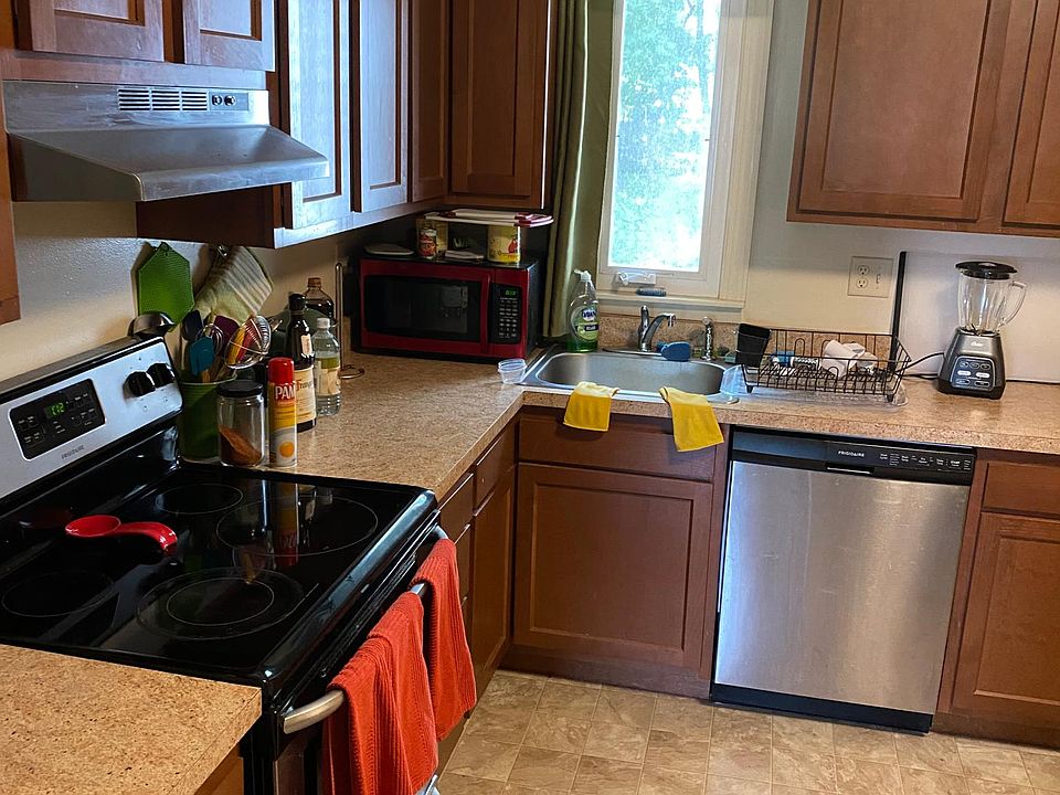 1st image of 651 Providence St APT 2E