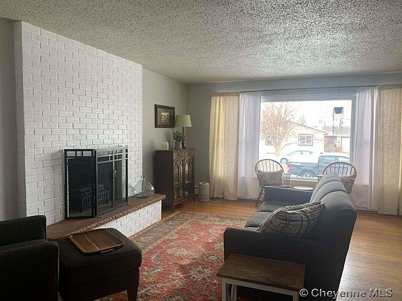 4th image of 2545 Park Ave