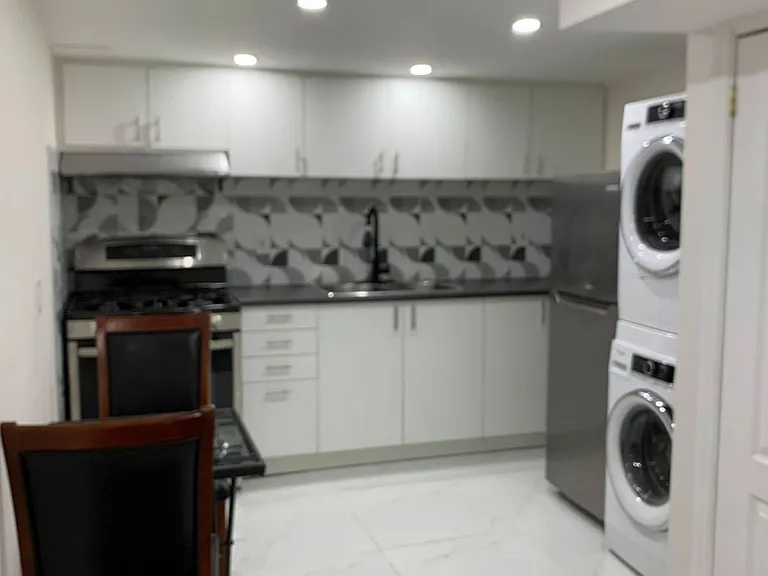 4 Northumberland St #B — Photo 1