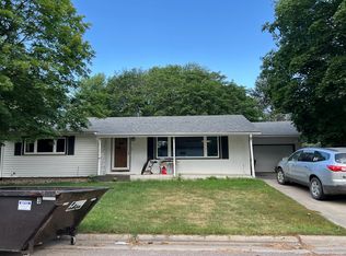 1111 Birch St, Hull, IA 51239