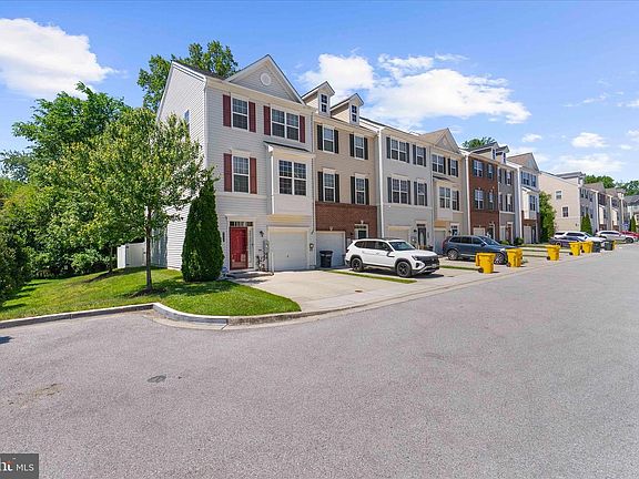 2nd image of 8428 Meadowlark Ln