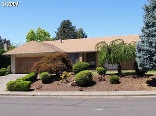 8675 SW Rebecca Ln, Beaverton, OR 97008