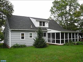 2nd image of 590 Fretz Rd