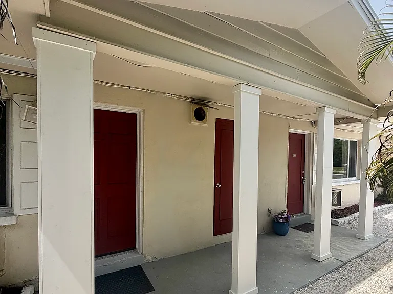 524 Florida Ave — Photo 21