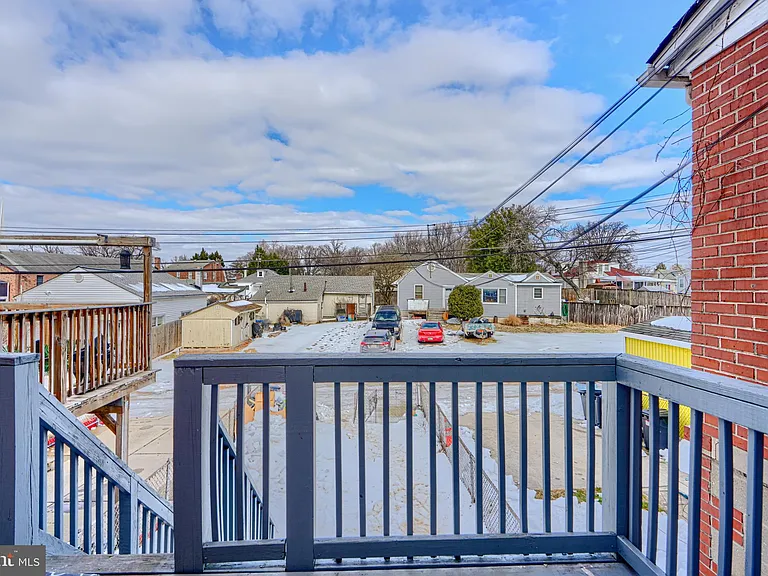 165 Hampshire Rd — Photo 34