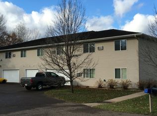 706 Bruce Ct APT 3, Menomonie, WI 54751