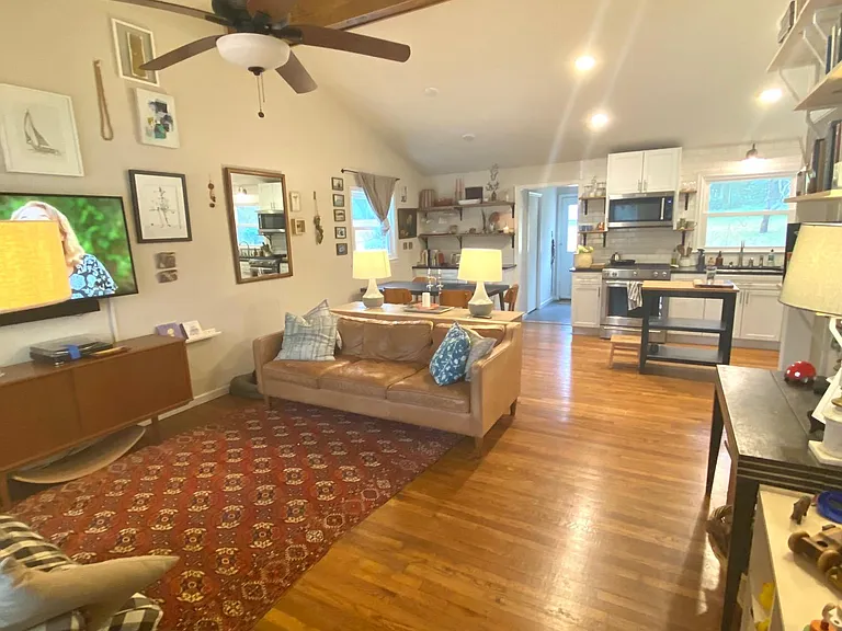 230 Pine Needle Rd — Photo 3