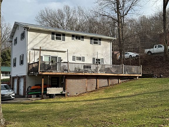 3rd image of 236 E Thistle CT