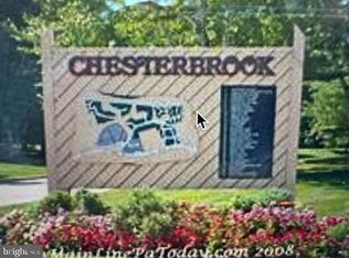 49 Rampart Dr, Chesterbrook, PA 19087