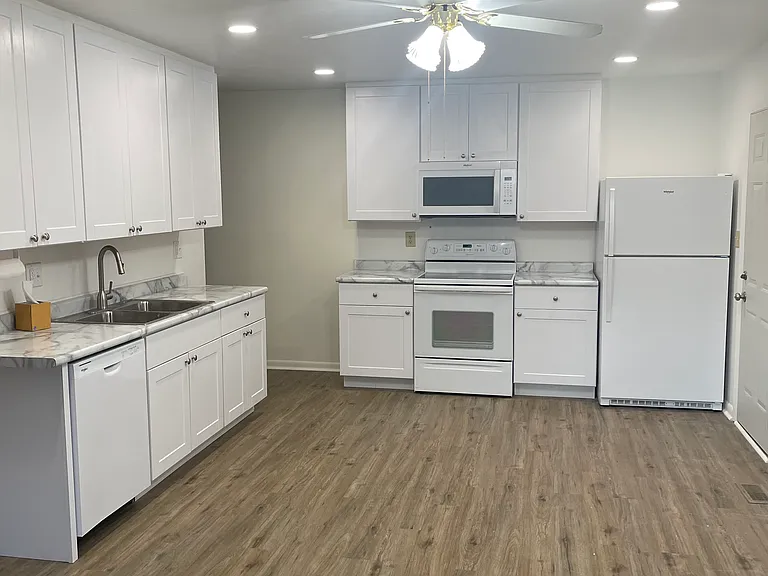 6124 Rosecrest Dr — Photo 29