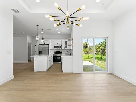 5th image of 3626 Rockman St