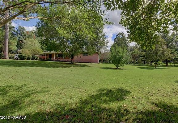 3rd image of 220 Bienvenu Ln