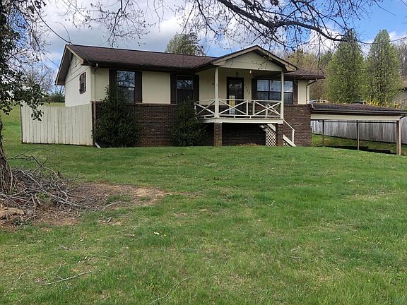 3rd image of 3908 Greenwood Dr