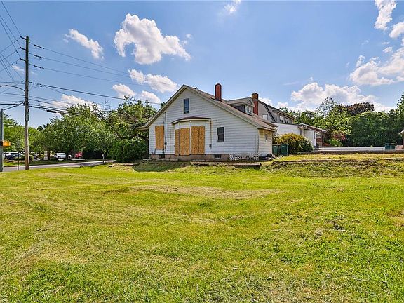 5th image of 2523 Northampton St