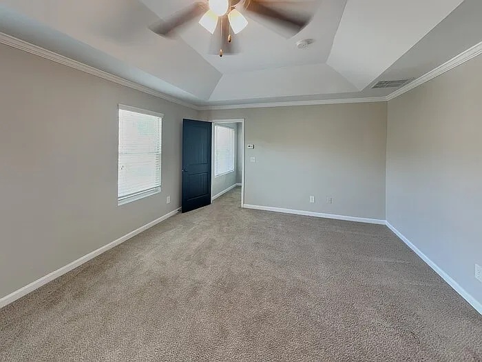 1048 Regency Dr — Photo 10
