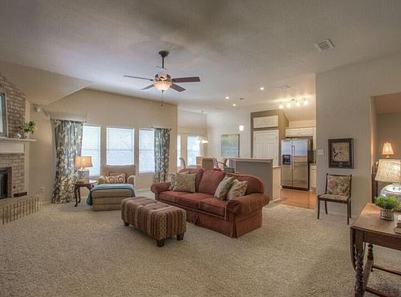 5th image of 829 Sky Creek Ct