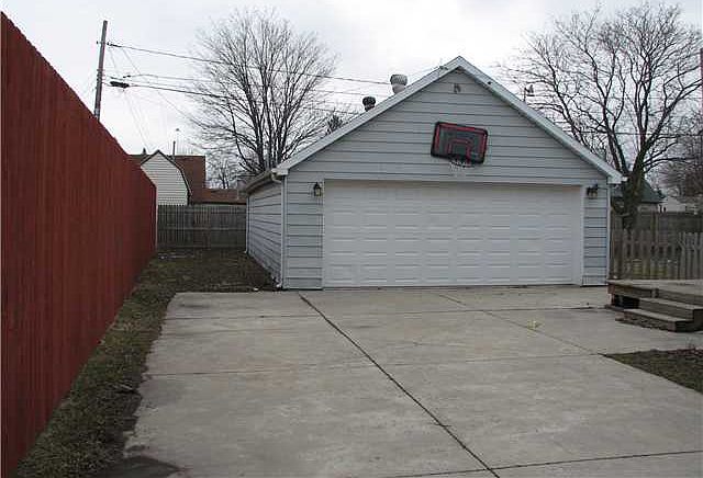 2nd image of 311 Mary Ave
