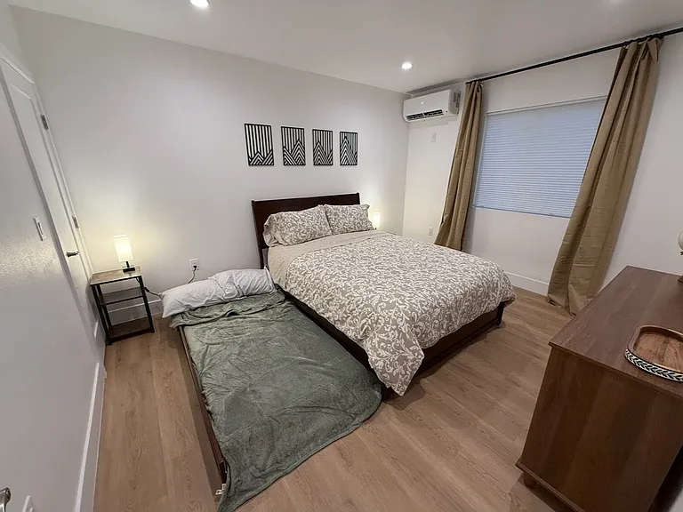 11140 Oxnard St #5952 — Photo 7