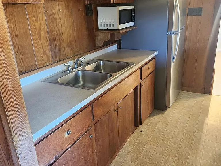 360B Lama St — Photo 9