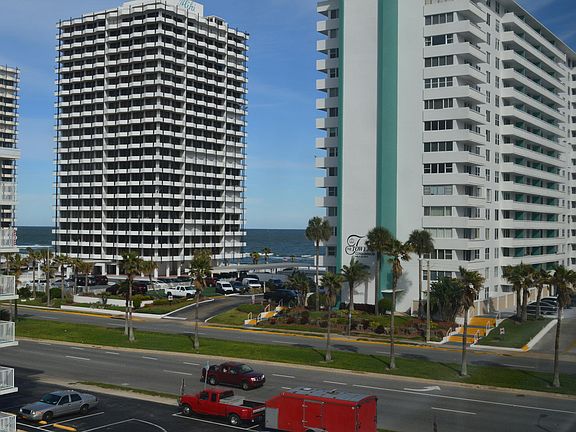5th image of 2727 N Atlantic Ave #5040